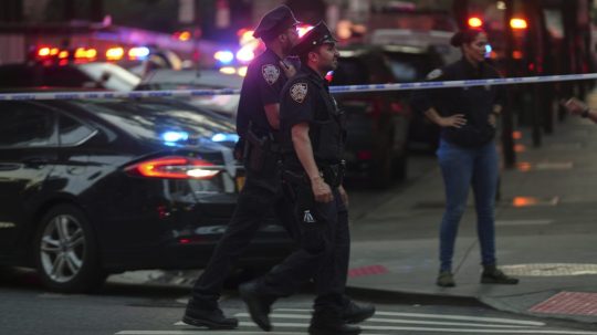 V kancelárskej budove na ulici Park Avenue v New Yorku sa strieľalo.