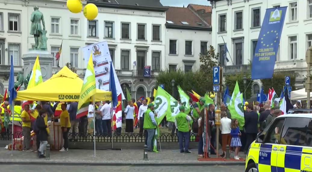 Európska komisia predstavila návrh na dlhodobý rozpočet vo výške dvoch biliónov. Farmári s ním však nesúhlasia