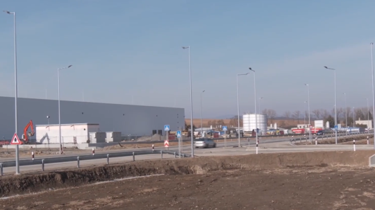 S výrobou v priemyselnom parku v Rimavskej Sobote začnú neskôr ako sa plánovalo. Vzniknúť majú stovky pracovných miest