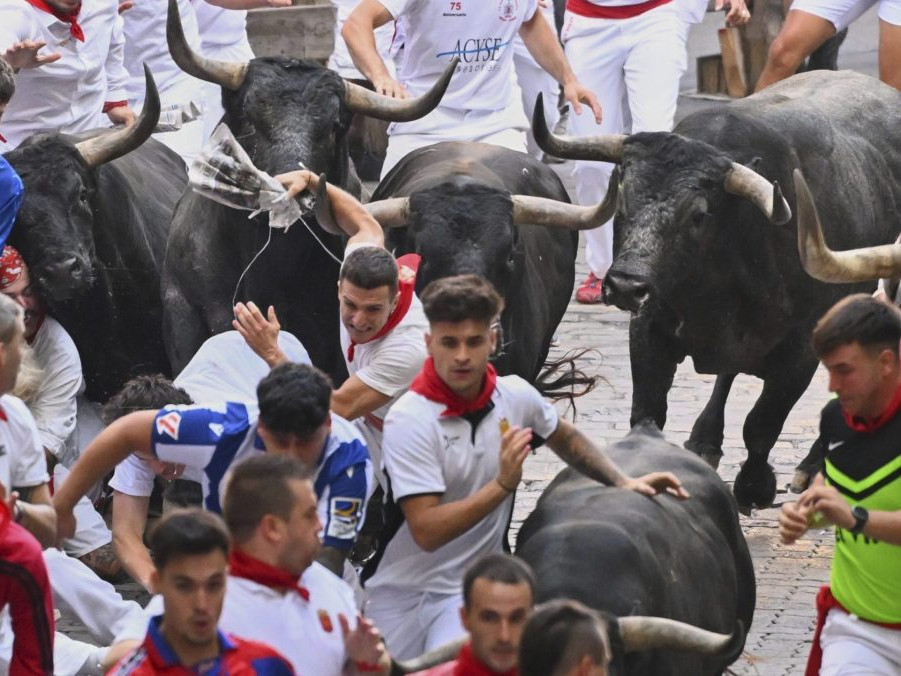 beh pred býkmi v Pamplone