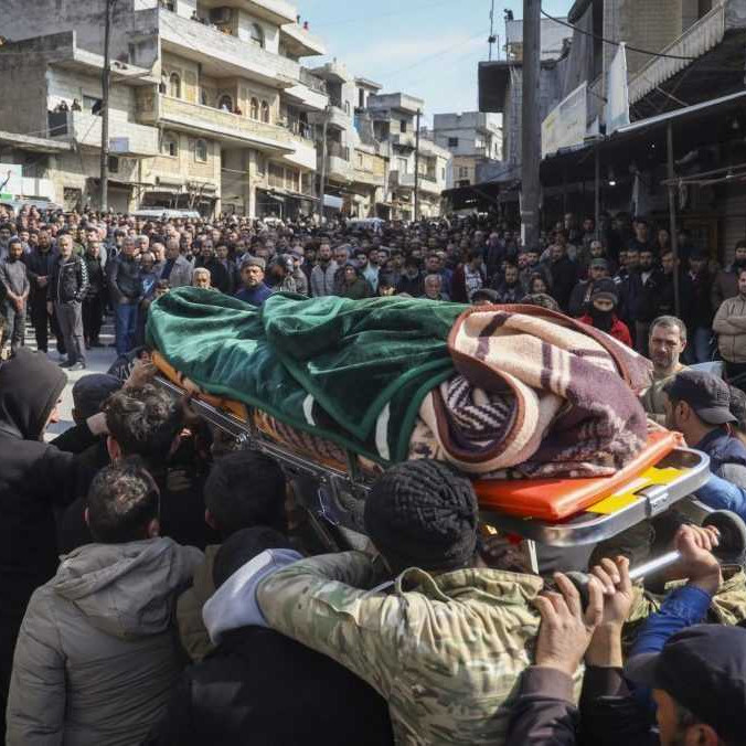 Do Sýrie vstúpil prvý konvoj s humanitárnou pomocou. Pre obyvateľov priviezol potraviny, lieky i vrecia na mŕtve telá