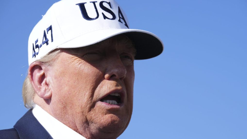 Plány Elona Muska založiť novú politickú stranu sú smiešne a spôsobí to zmätok, myslí si Donald Trump