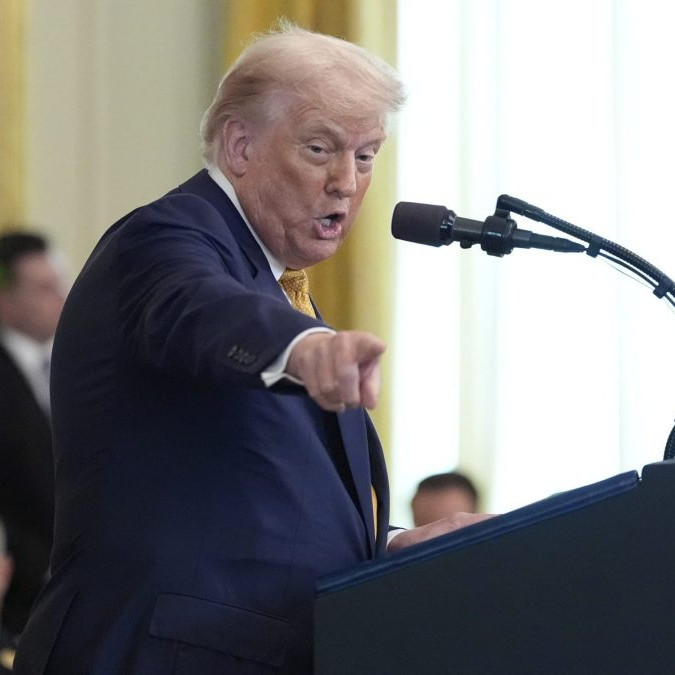Donald Trump presadzuje na všetok tovar z Európskej únie minimálne clo 15 až 20 percent