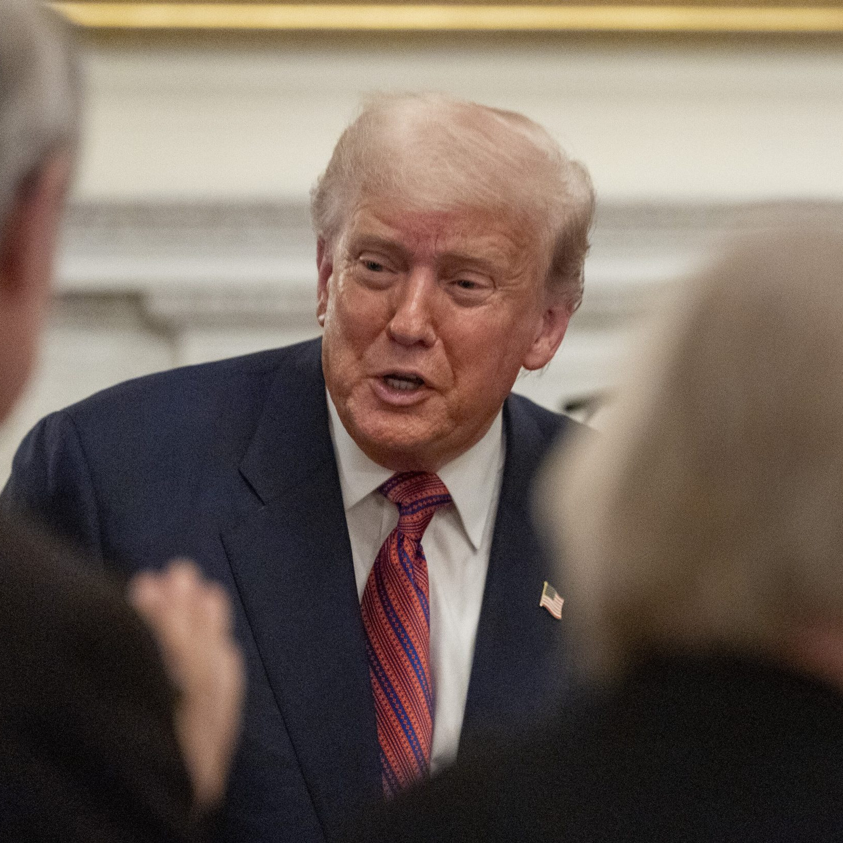 Väzby na Epsteina a kresba nahej ženy: Donald Trump žaluje mediálneho magnáta Murdocha, žiada odškodné 10 miliárd dolárov