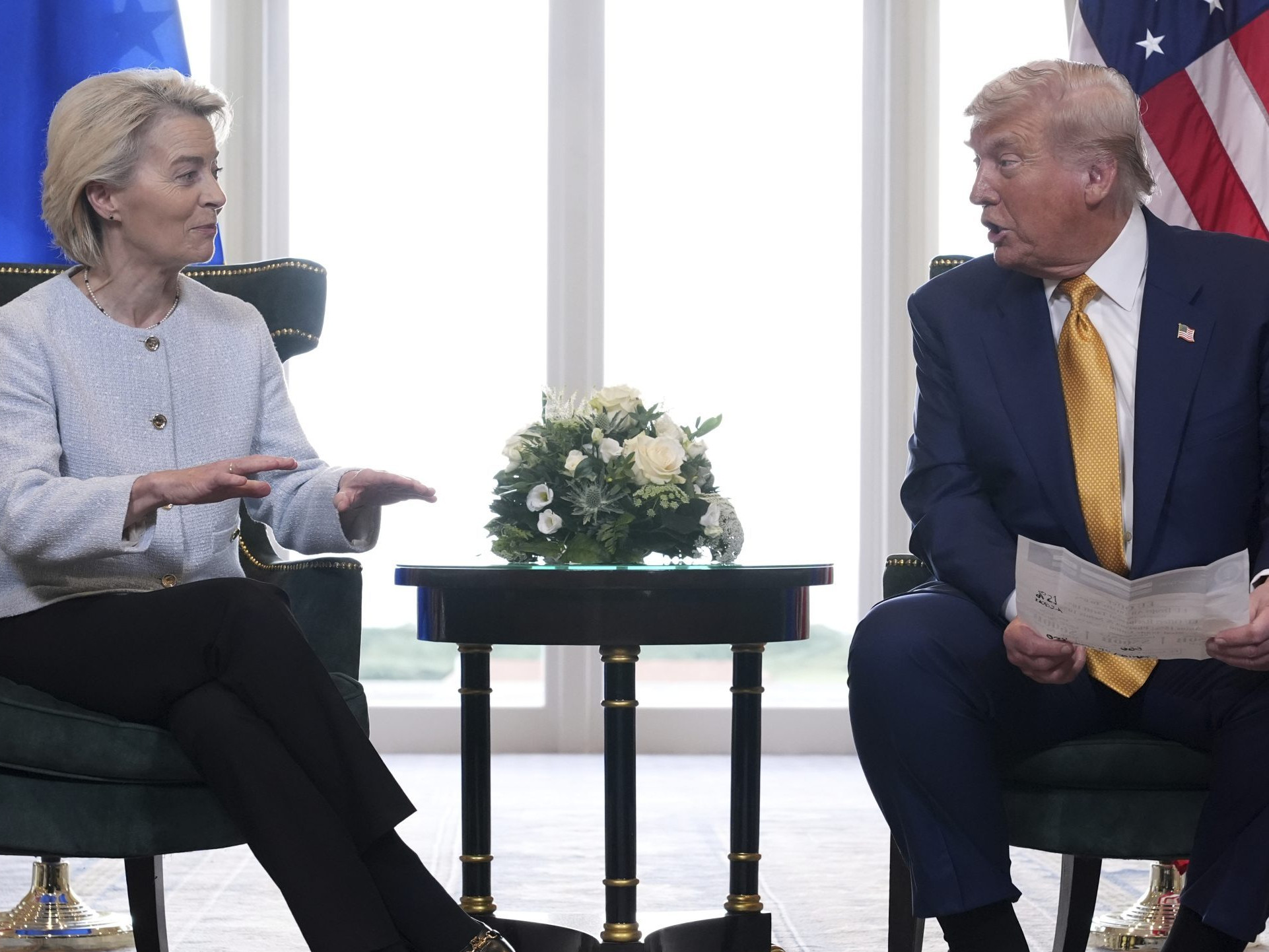 Ursula von der Leyenová a Donald Trump.