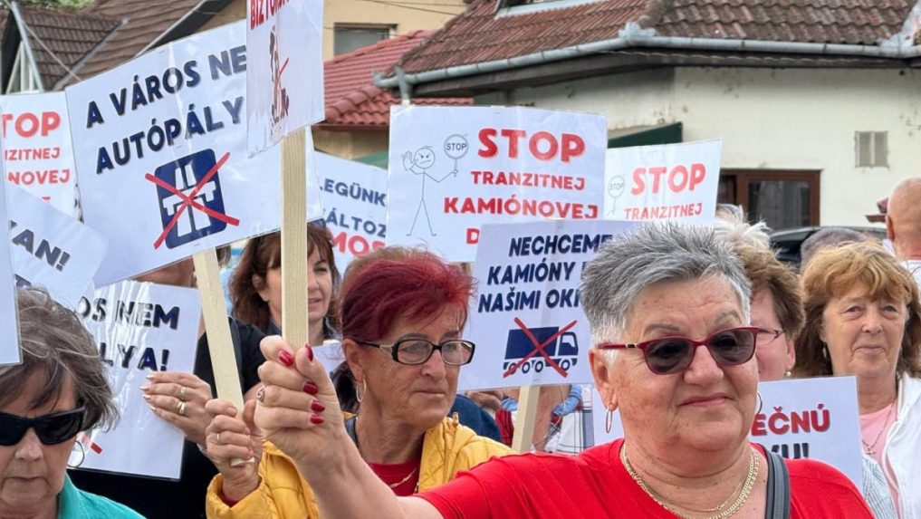 Protest sa zaÃ„Âal po 9.00 h a potrvÃƒÂ¡ do 11.00 h.