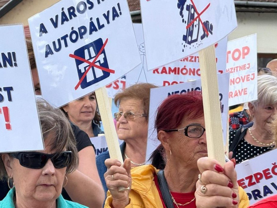 V komárňanskom regióne protestujú za bezpečnejšiu dopravu.