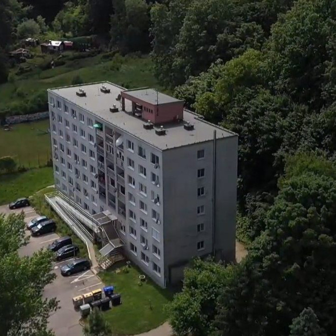 Jeden bytový dom, dvaja správcovia: Obyvatelia v Slovenskej Ľupči pre spor nemôžu rozhodovať o svojich bytoch