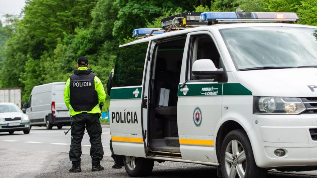 Policajti v Dunajskej Strede vyšetrujú prípad nadrogovania troch detí po požití jedla s THC