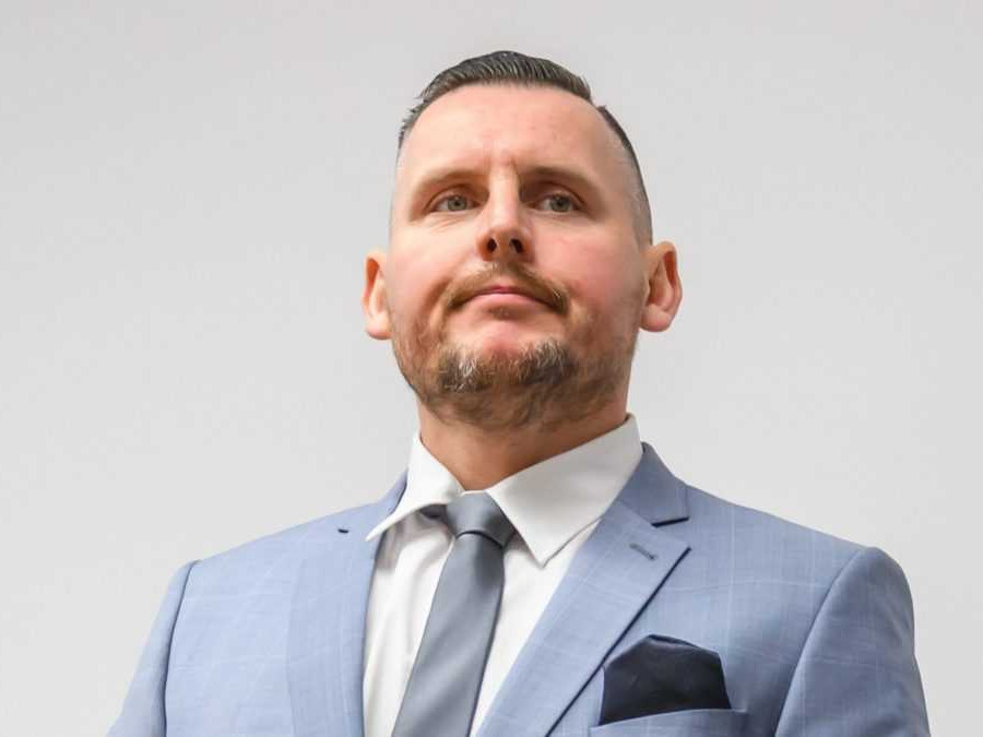 Extrémista Daniel Bombic zostáva naďalej vo väzbe, rozhodol Špecializovaný trestný súd