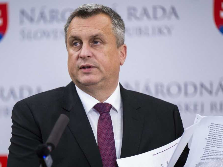 Na snímke predseda SNS Andrej Danko.