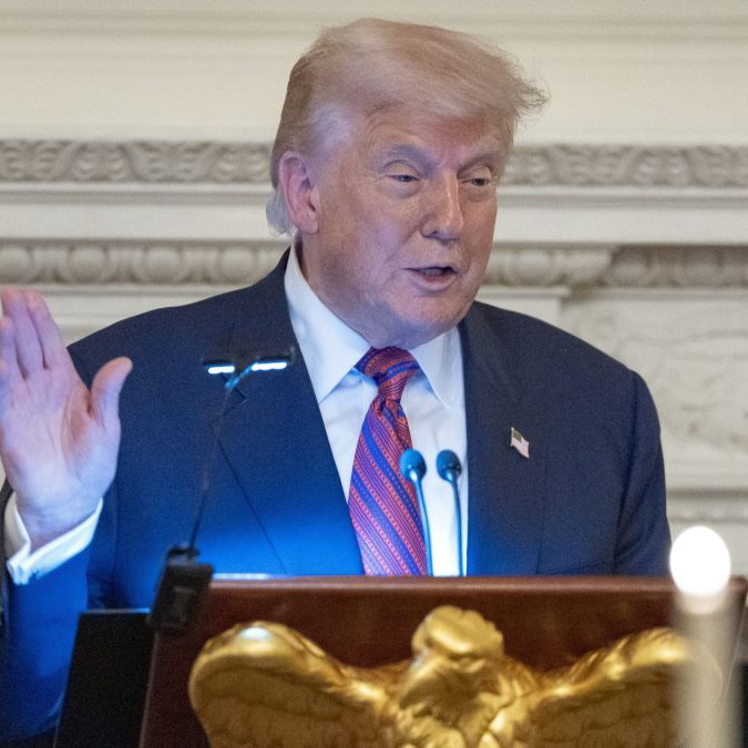 Biely dom rozhneval prezidentových stúpencov. Nezverejnil spisy o Epsteinovi, Trump to pritom sľuboval v kampani