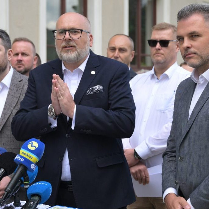 Pre nepriaznivé počasie je na Slovensku naďalej vyhlásených 34 mimoriadnych situácií