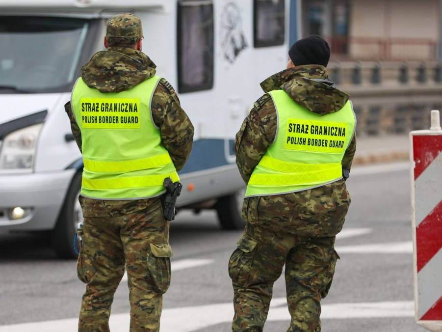 Na ilustračnej snímke poľská pohraničná stráž.