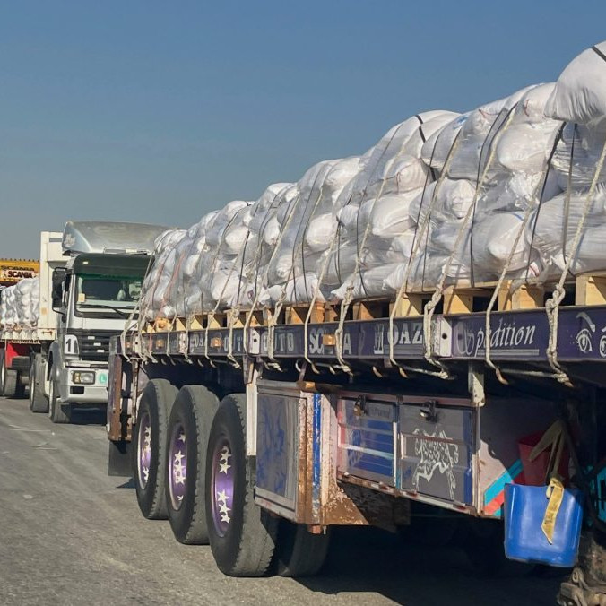 FOTO: OSN distribuovala v Pásme Gazy humanitárnu pomoc z vyše 120 kamiónov. Obetí masového hladovania pribúda