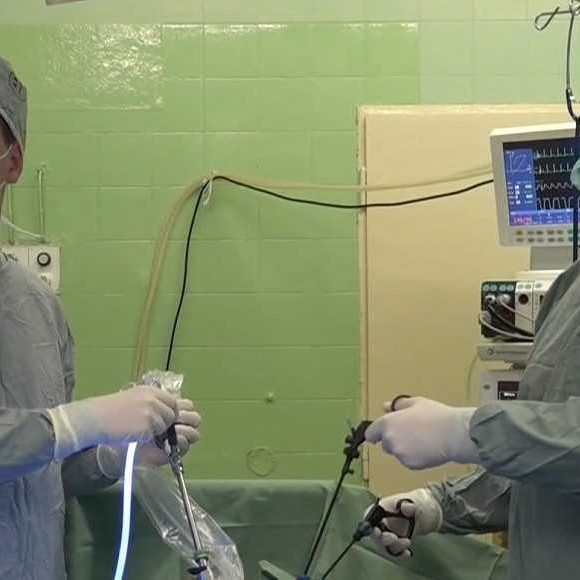 Lekári žiadajú, aby poisťovne hradili utlmujúce injekcie pre pacientov. Tí pri vážnejších diagnózach platia aj stovky eur