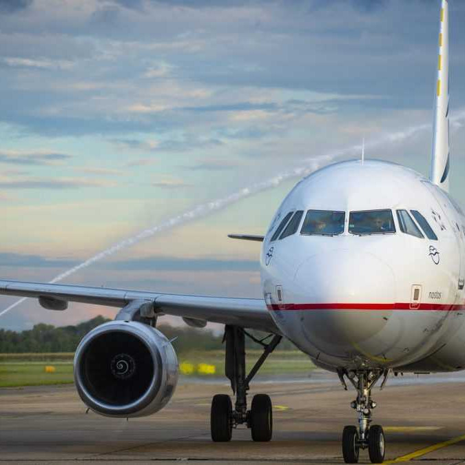 Na snímke prílet lietadla počas inaugurácie 1. letu do Atén s leteckou spoločnosťou Aegean Airlines na letisku M. R. Štefánika.