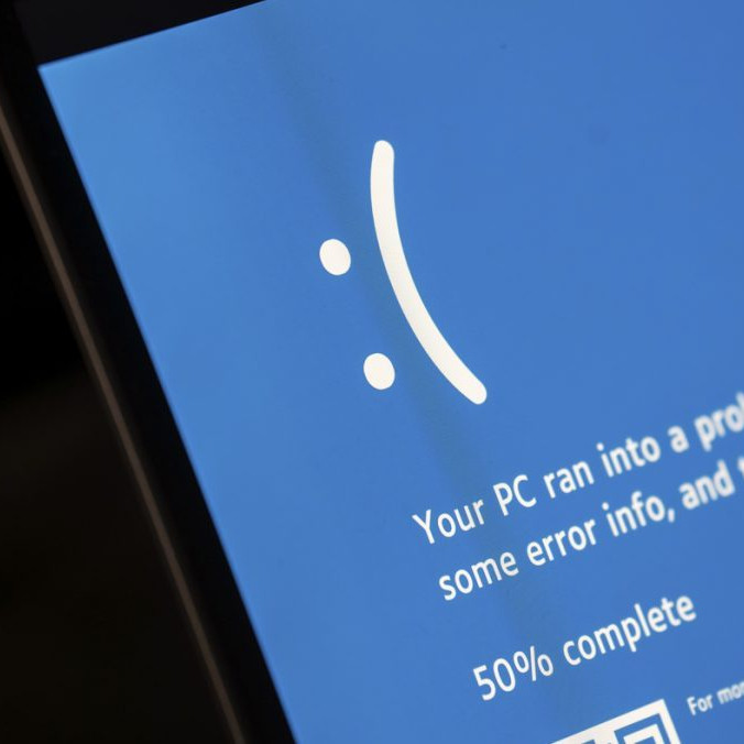 Desiatky rokov bola predzvesťou zlého: Spoločnosť Microsoft ruší „modrú obrazovku smrti“