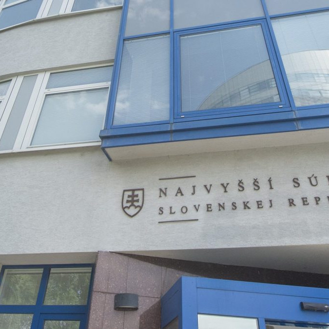 Kauza vynášania informácií mafii: Expolicajta Bakoša Najvyšší súd odsúdil za korupciu, dostal podmienku