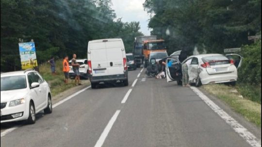 Nehoda za Stupavou si vyžiadala štyroch zranených.