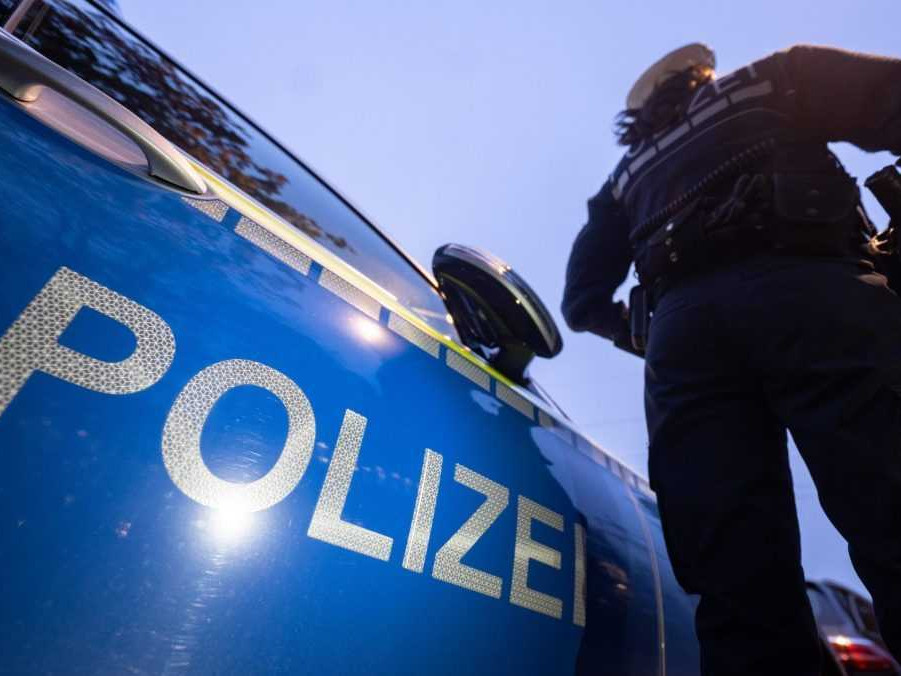 Na ilustračnej snímke nemecká polícia.