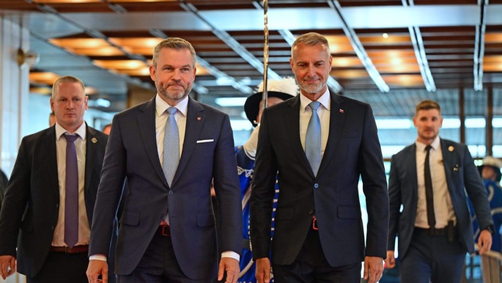 Na snímke Peter Pellegrini a Richard Raši.