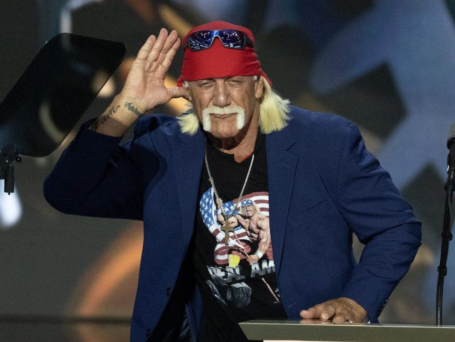 Na snímke Hulk Hogan.