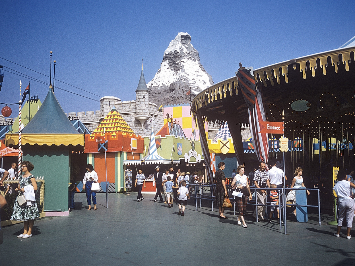 Na snímke Disneyland v roku 1975.