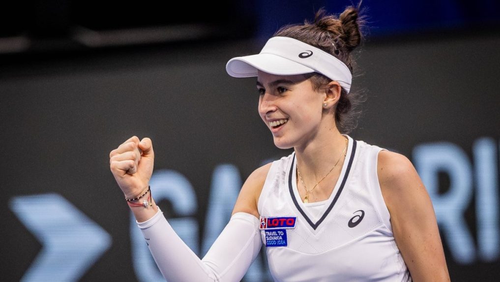Pohánková postúpila na Wimbledone už do štvrťfinále dvojhry junioriek. Vo štvorhre sa do rovnakej fázy turnaja dostala Šupová
