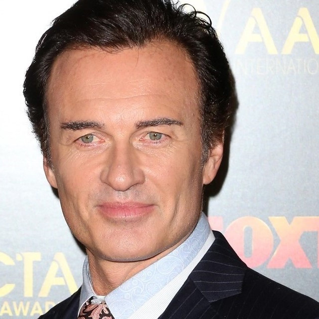 Zomrel známy austrálsky herec Julian McMahon. Mal 56 rokov