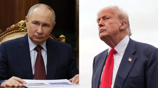 Na snímke Vladimir Putin a Donald Trump.