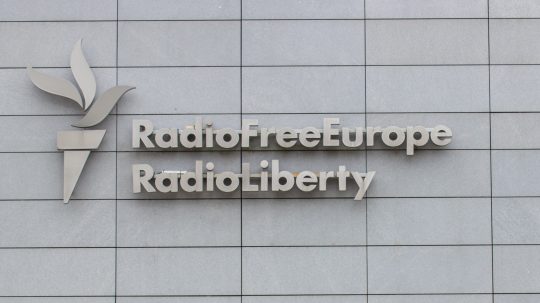 Rádio Slobodná Európa v Prahe.