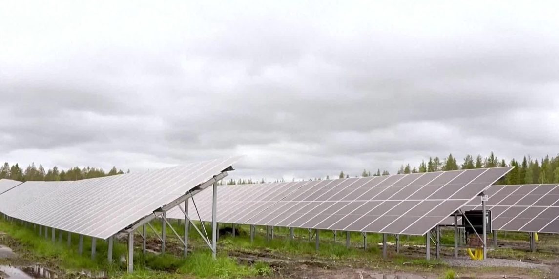 Neďaleko polárneho kruhu dokončujú najsevernejšiu solárnu elektráreň v Európe. Pomôže jej odraz slnečných lúčov od snehu