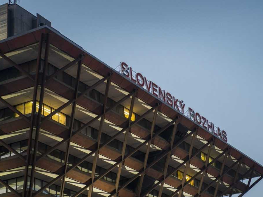 Na ilustračnej snímke slovenský rozhlas.