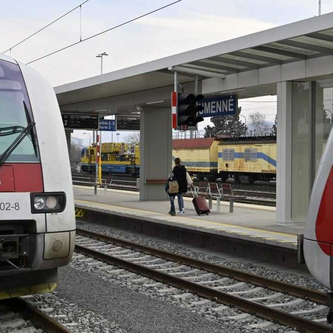 Niektorí študenti sa počas leta vlakom zadarmo neodvezú. Podľa študentskej rady ide o diskrimináciu