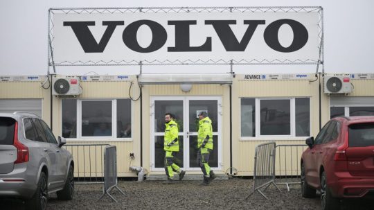 Výstavba závodu Volvo Car Košice.