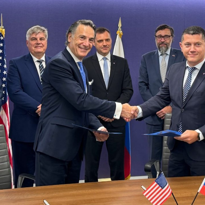 zástupcovia SR a spoločnosti Westinghouse