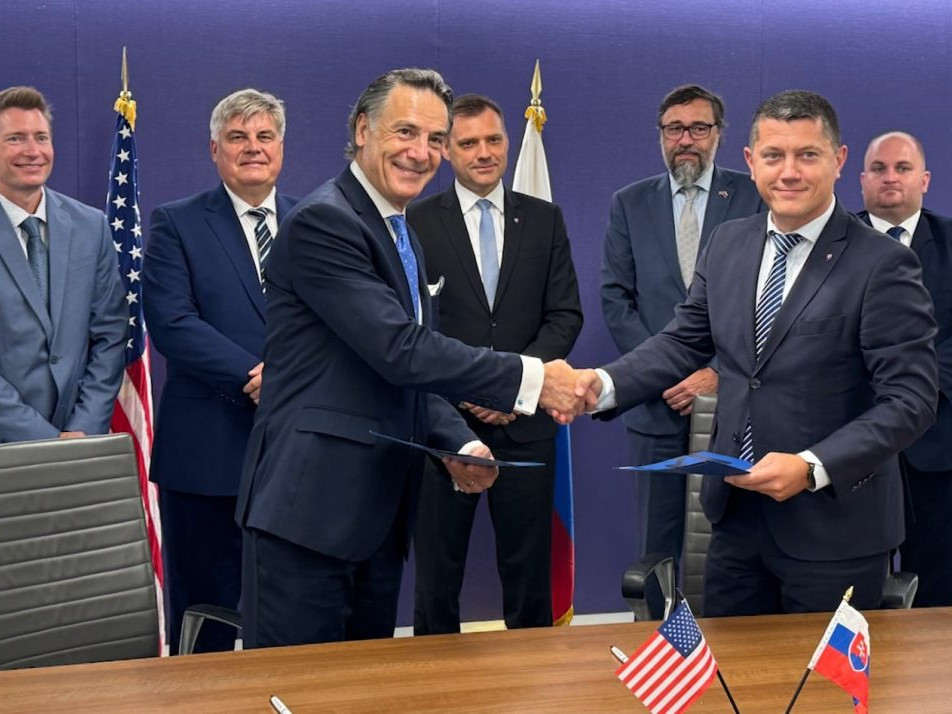 zástupcovia SR a spoločnosti Westinghouse