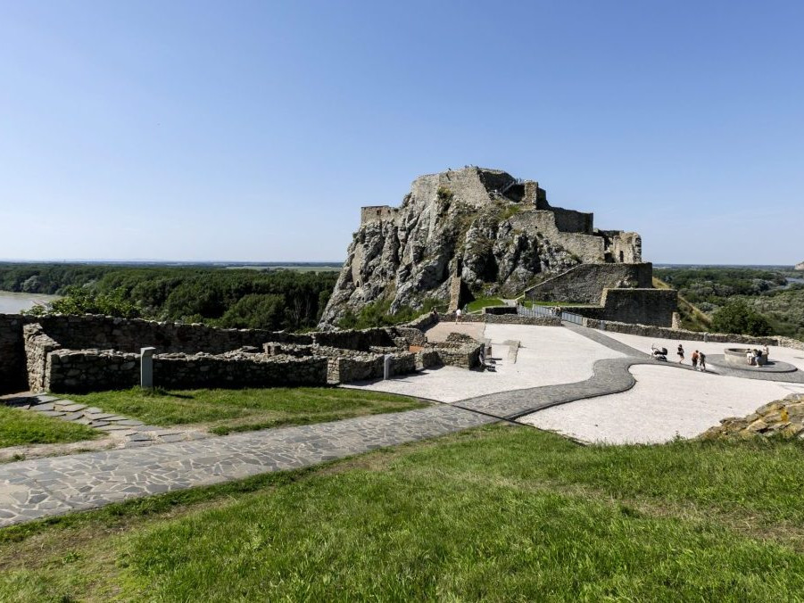 Hrad Devín v Bratislave