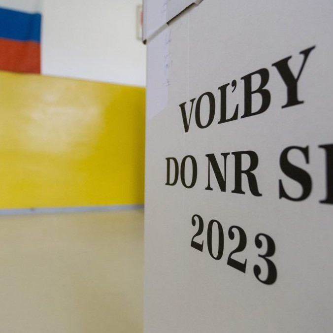 Volebná miestnosť v pohraničnej obci Čierne.