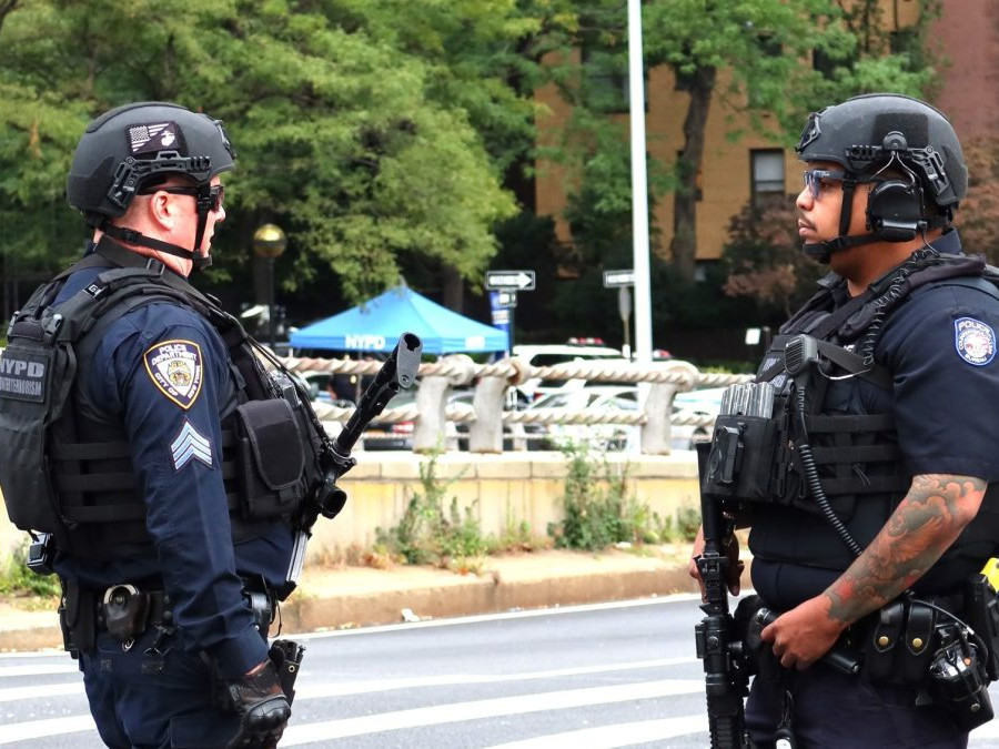 príslušníci protiteroristickej jednotky newyorskej polície