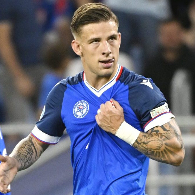 Tomáš Suslov sa teší z gólu v zápase proti Rumunsku.