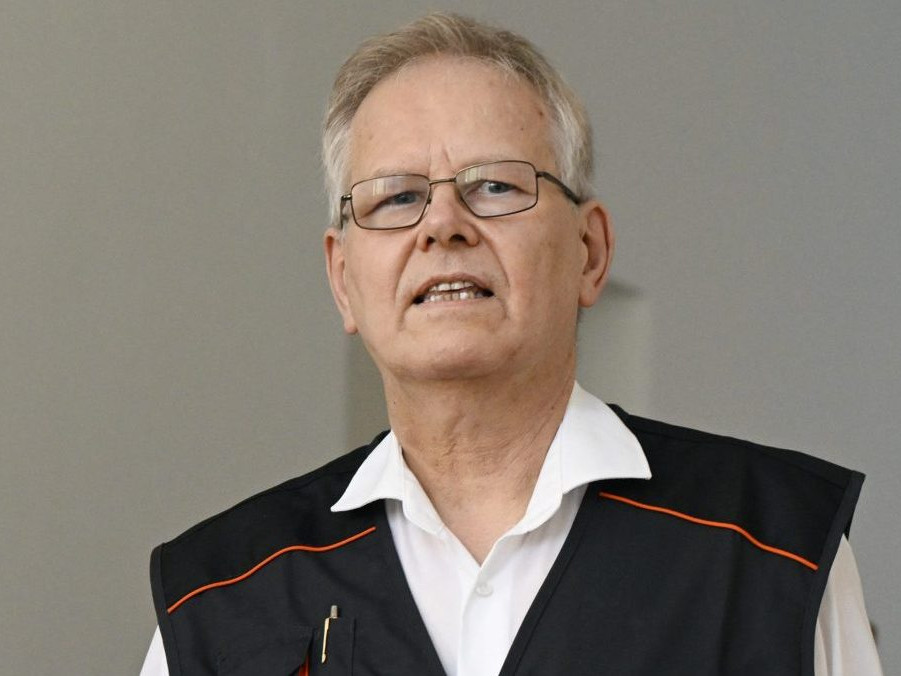 Na snímke Peter Lipták.