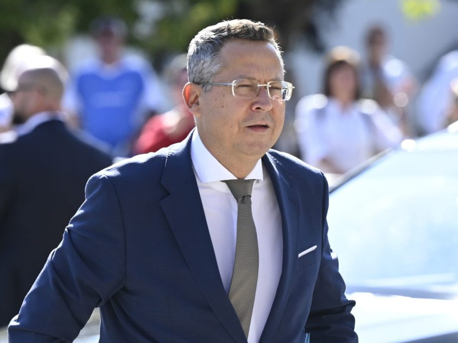 Podobu ďalšej konsolidácie sa dozvieme budúci týždeň, rušenie dňa pracovného pokoja zatiaľ L. Kamenický nekomentoval