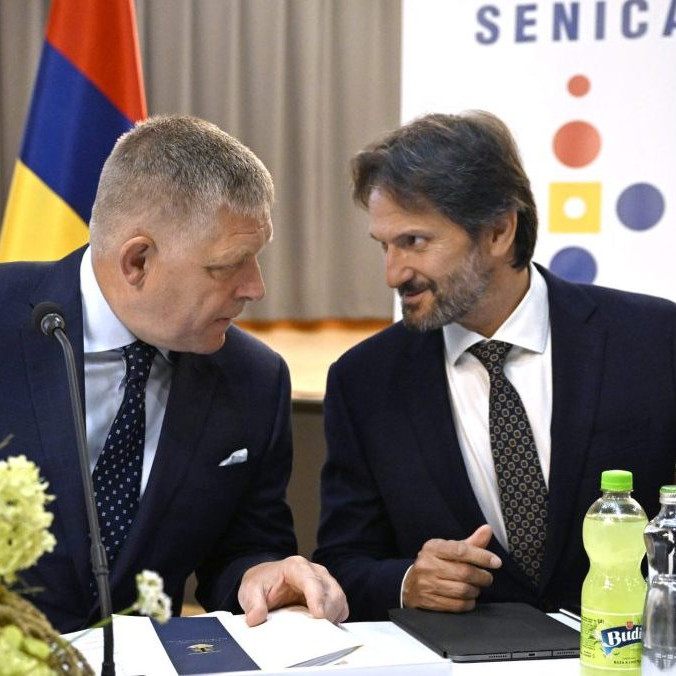 Sprava minister obrany Robert Kaliňák a premiér Robert Fico.
