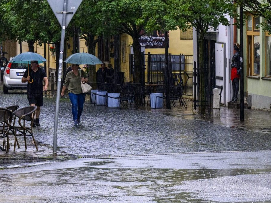 Na snímke daždivé počasie.