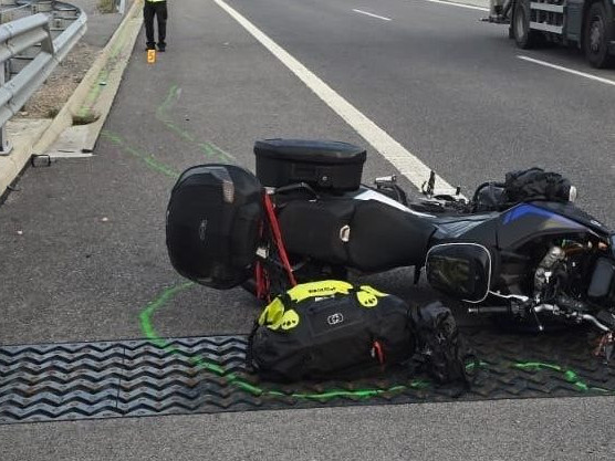 Nehoda motocyklistu na diaľnici D1.