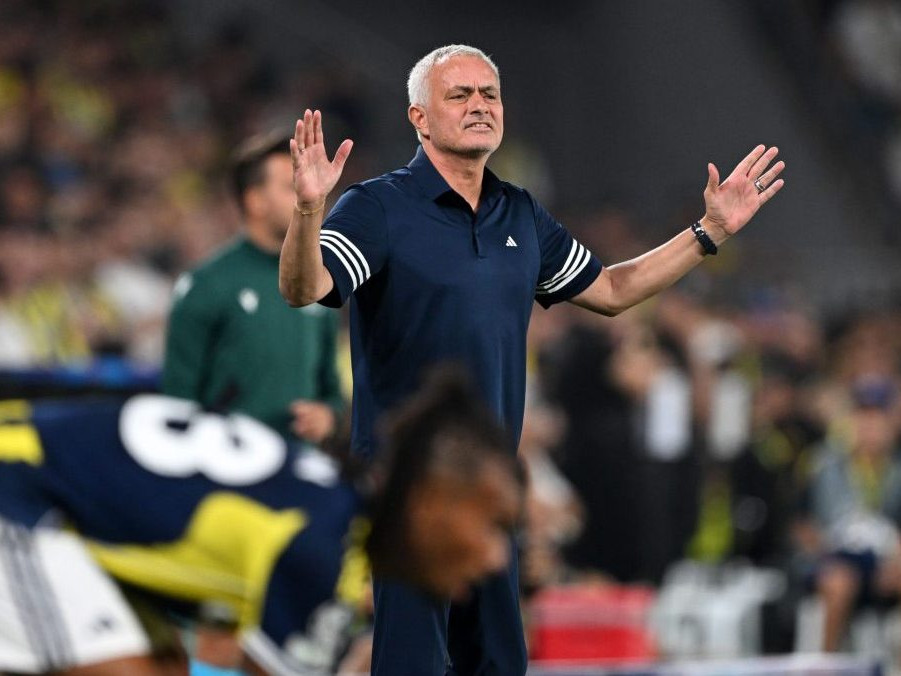 Tréner Jose Mourinho z Fenerbahce Istanbul.