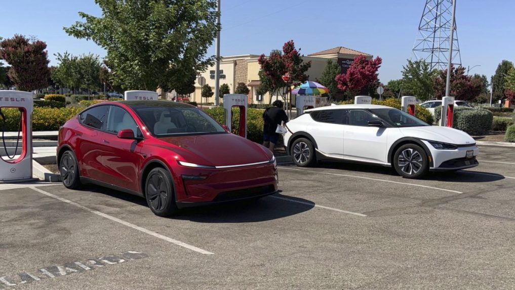 Autá značky Tesla.