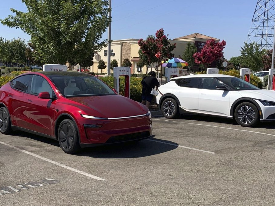 Autá značky Tesla.